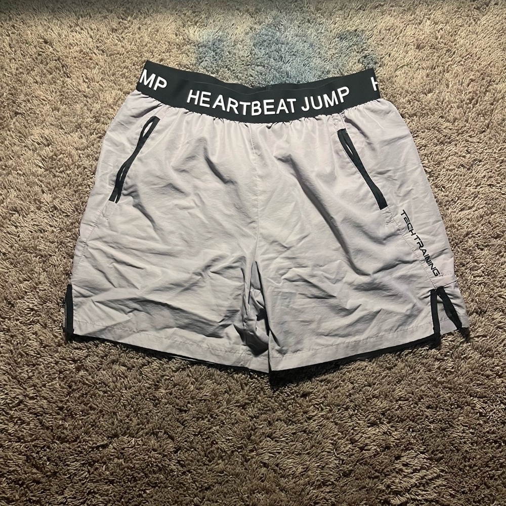 Lightweight running shorts purple lavender size L